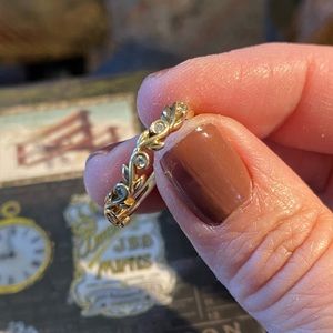 10k Gold and Diamonds Michael Hill vine ring, size 7